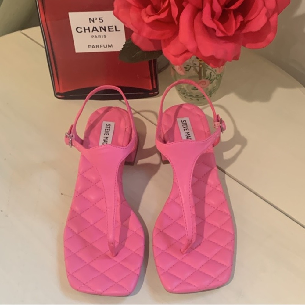 Steve Madden Quilted Pink T-Strap Sandals